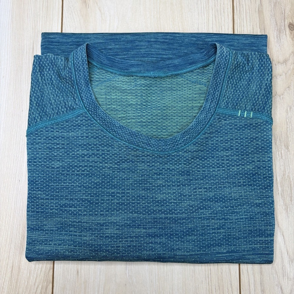 Lululemon Metal Vent T-Shirt Mens Large Active Workout Short Sleeve